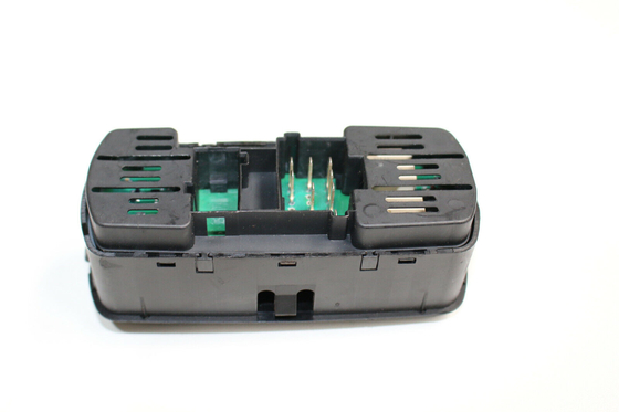 A0055451713 メルセデス・ベンツ トラックの電源窓スイッチ OEM A0035450113 A0025450113